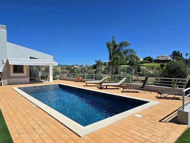 Casa venda em Estômbar, Faro