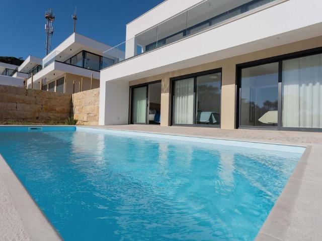 Casa venda em Pederneira, Leiria