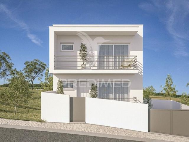 Casa venda em Pederneira, Leiria
