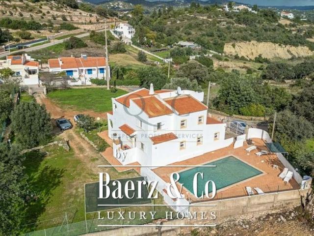 Moradia venda em Santa Bárbara De Nexe, Laranjeira