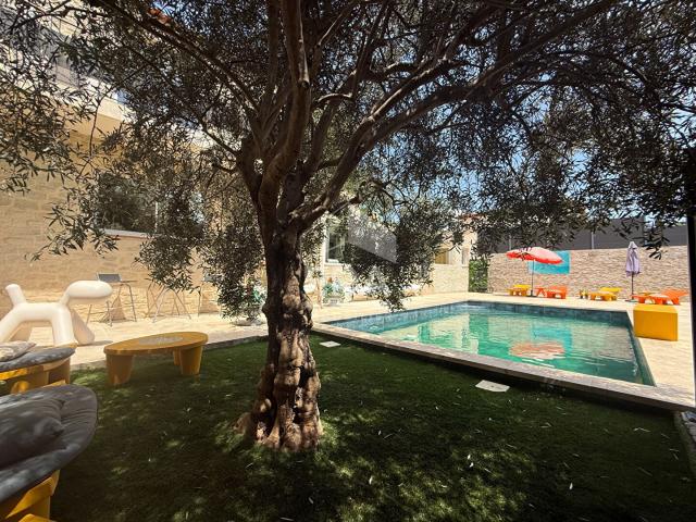 Maison vente à Marseille, Roquevaire