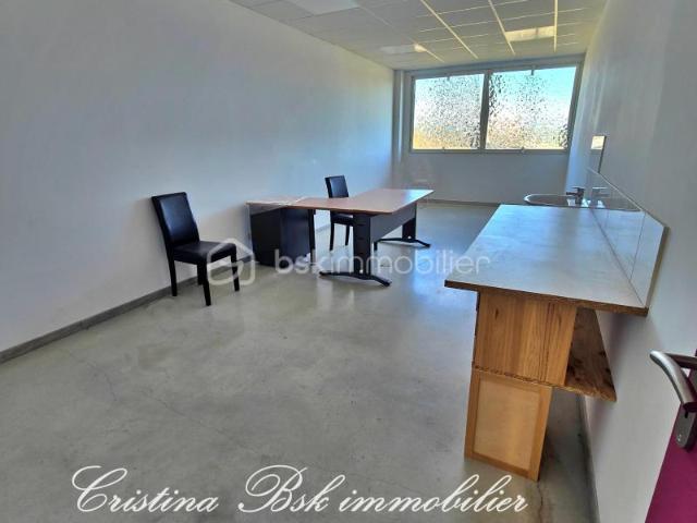 Bureau vente à Forcalquier, La Brillanne