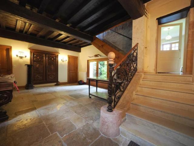 Maison vente à Mâcon, Tournus