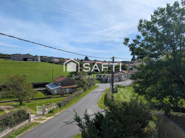 Maison vente à Montmorillon, Charroux