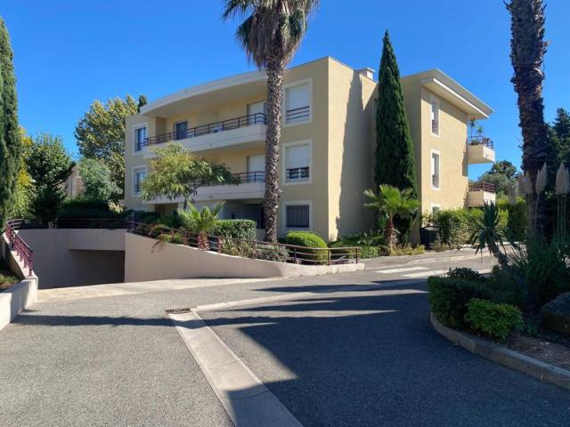 Appartement vente à Arrondissement de Toulon, Hyères