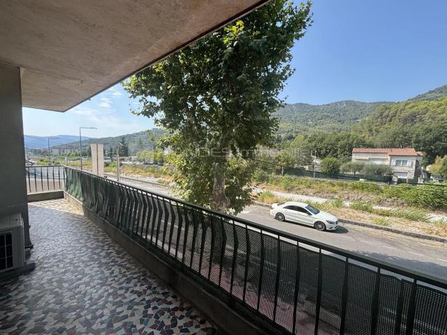 Appartement vente à Saint-Roch, Contes