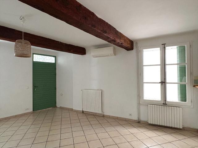 Maison vente à La Roquette, Arles