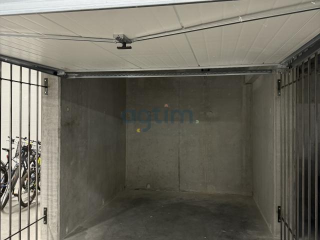 Garage vente à Les Sables-d'Olonne, Château-d'olonne