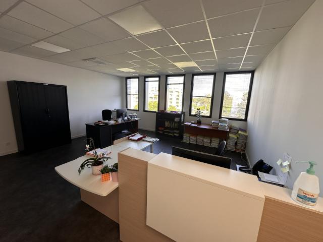 Bureau vente à Angers