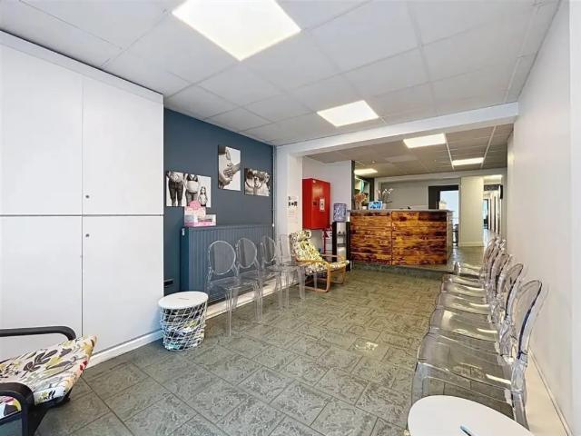 Bureau vente à Ans, Wallonie
