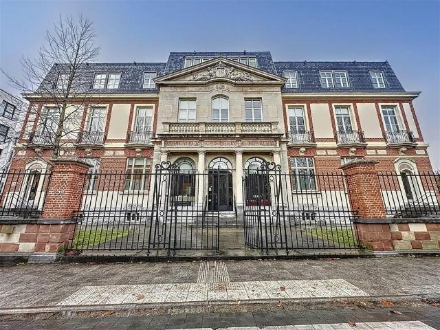 Bureau vente à Berchem, Bruxelles