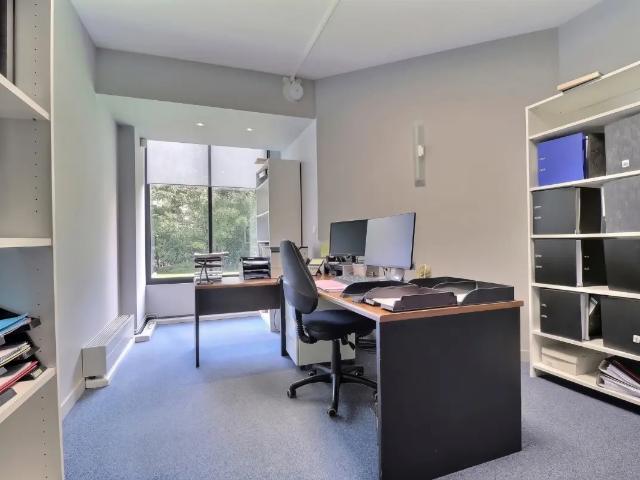Bureau vente à Gilly, Charleroi