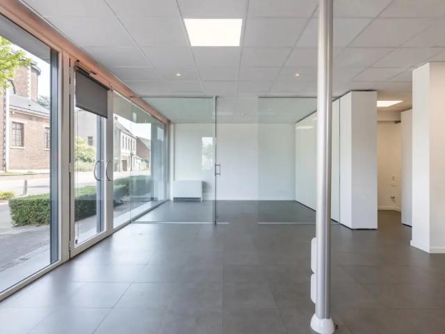 Bureau vente à Beringen, Limburg