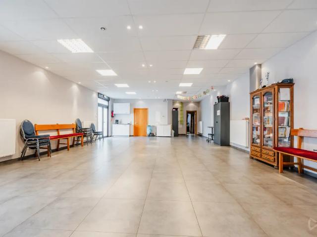 Bureau vente à La Louvière, Wallonie