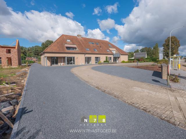 Bureau vente à Maaseik, Limburg