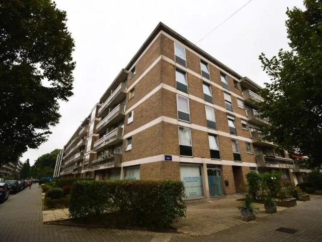 Bureau vente à Molenbeek-saint-jean, Bruxelles