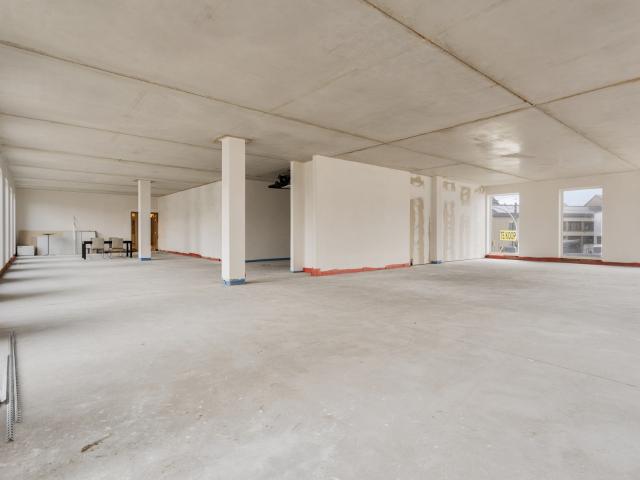 Bureau vente à Sint-pieters-leeuw, Brabant