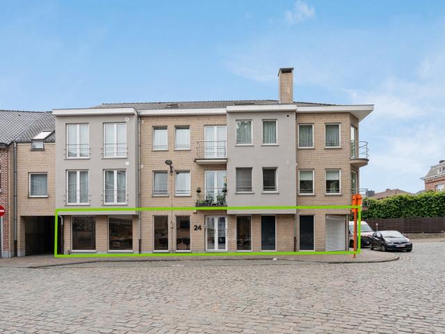 Bureau vente à Sint-pieters-leeuw, Brabant