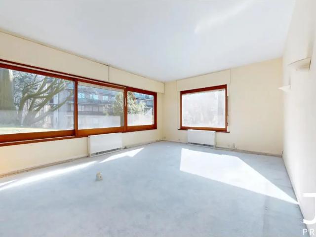 Bureau vente à Uccle, Bruxelles