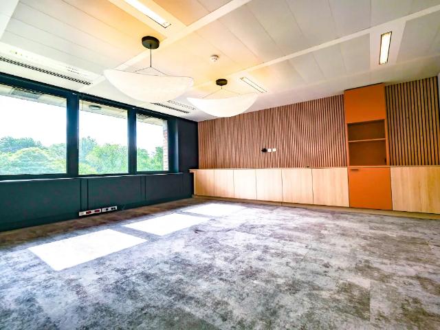 Bureau vente à Waterloo, Wallonie