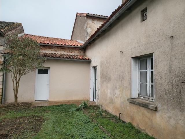 Maison vente à Montmorillon, Saint-macoux