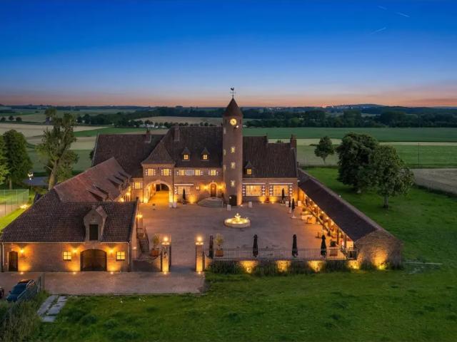 Château vente à Mouscron, Wallonie
