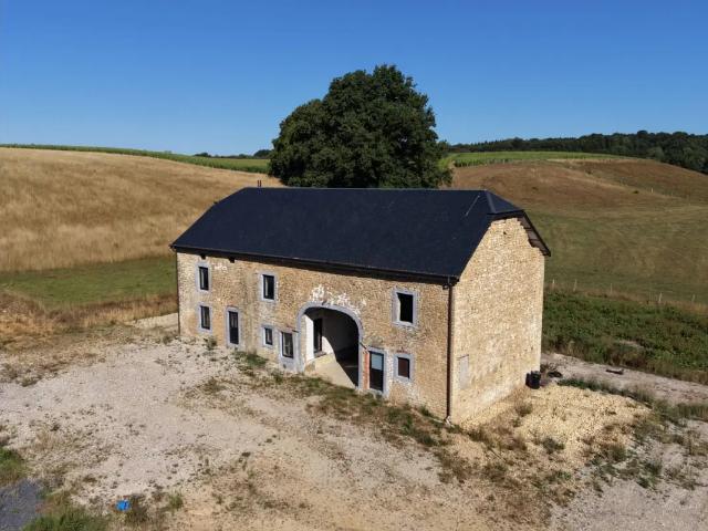Château vente à Sainte-Marie, Étalle
