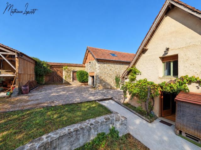 Maison vente à Les Guichoux, Saint-Pierre-de-Chignac