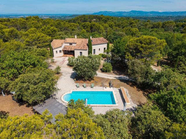 Maison vente à Carpentras, Pernes-les-fontaines