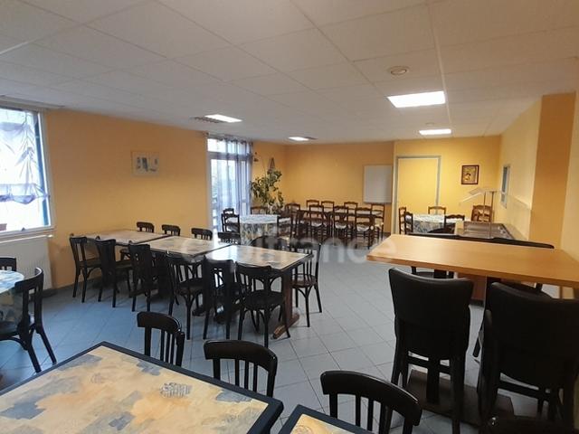 Local Commercial vente à Mayenne, Le Horps