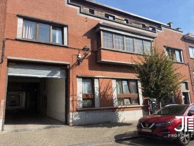 Local Commercial vente à Anderlecht, Bruxelles