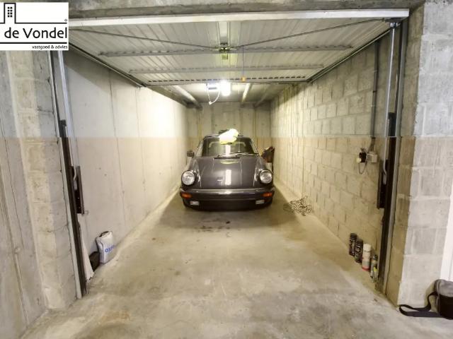 Garage vente à Aalst, Oost-Vlaanderen
