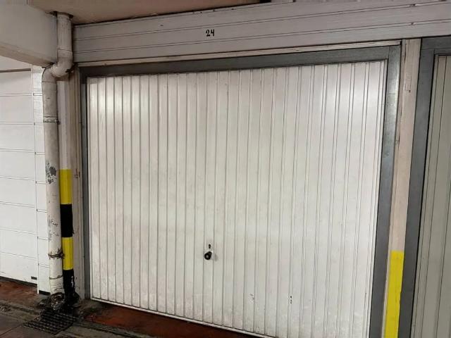 Garage vente à Anderlecht, Bruxelles
