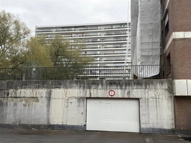 Garage vente à Anderlecht, Bruxelles