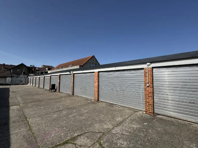 Garage vente à Anderlecht, Bruxelles