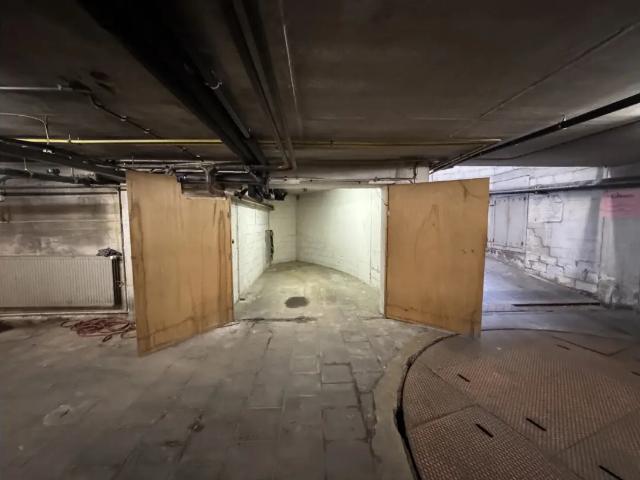 Garage vente à Anderlecht, Bruxelles