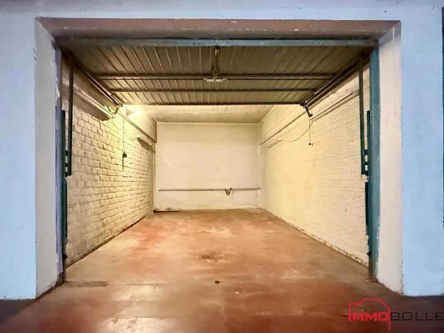 Garage vente à Oudergem, Bruxelles