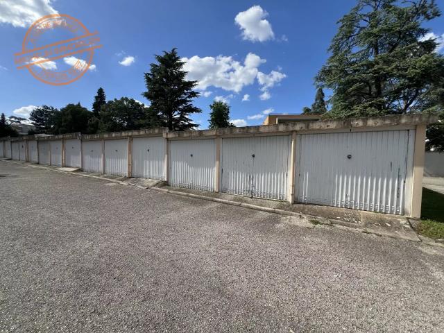 Garage vente à Lyon, Métropole de Lyon