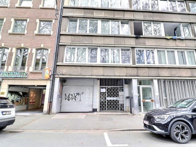 Garage vente à Charleroi, Wallonie