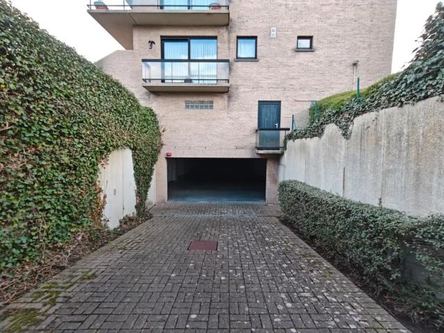 Garage vente à Coxyde, West-Vlaanderen