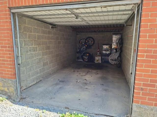 Garage vente à Dour, Wallonie