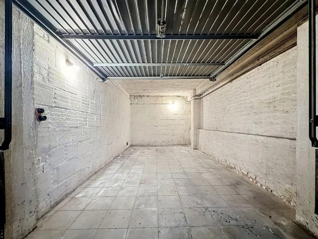 Garage vente à Etterbeek, Bruxelles