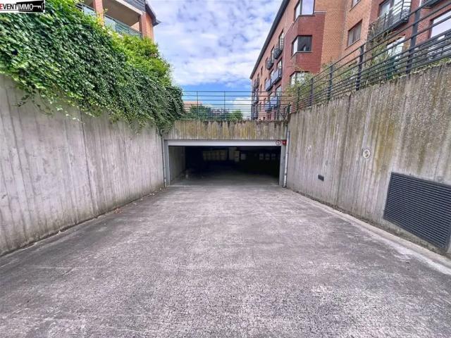 Garage vente à Evere, Bruxelles