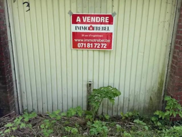 Garage vente à Fontaine-l'évêque, Wallonie