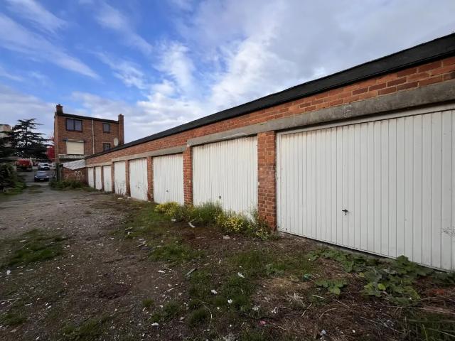Garage vente à Goutroux, Charleroi