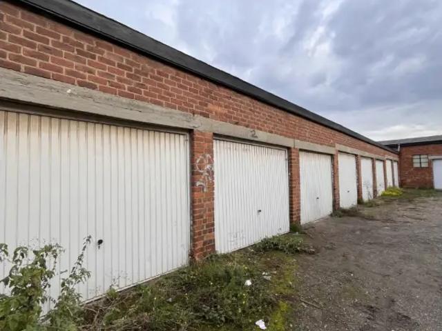 Garage vente à Goutroux, Charleroi