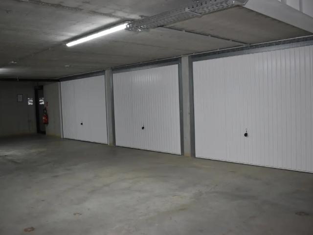 Garage vente à Haaltert, Oost-Vlaanderen
