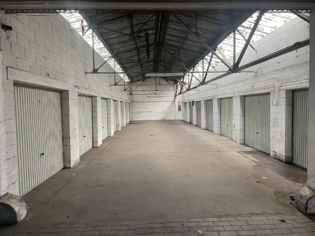 Garage vente à Elsene, Bruxelles