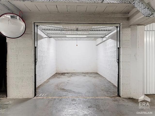 Garage vente à Elsene, Bruxelles