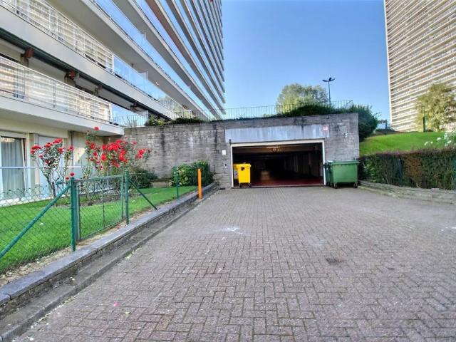 Garage vente à Laeken - Laken, Jette